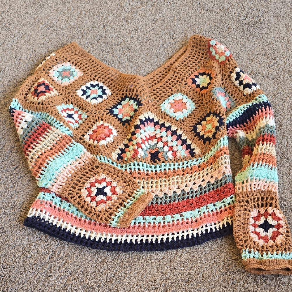 Andy Bagus Crochet Top